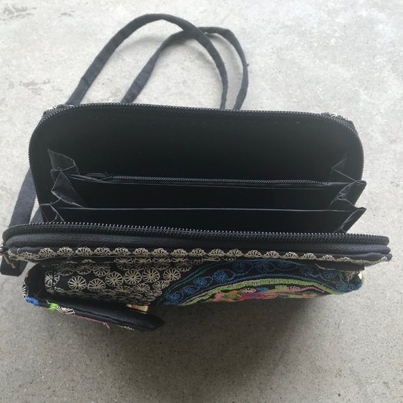 Embroidered Wallet Purse NWOT - Picture 4 of 7